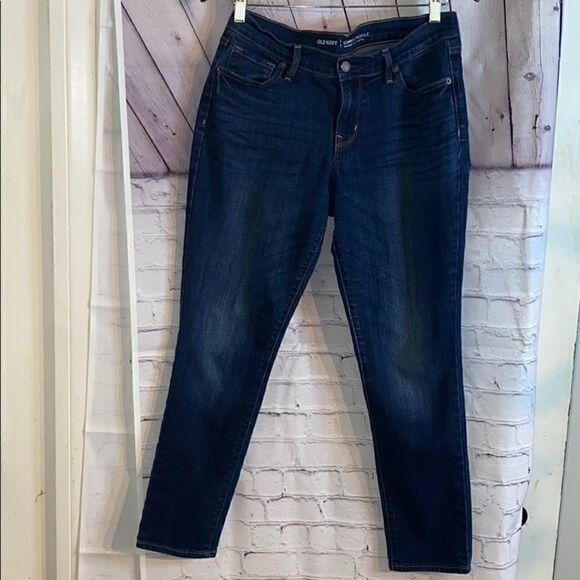 Old Navy Curvy/Profile Jeans  - Picture 1 of 4